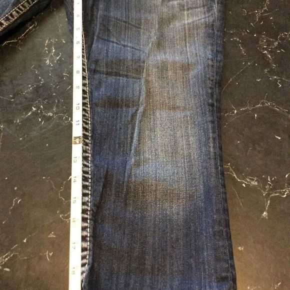 Silver jean Capris - Picture 5 of 7